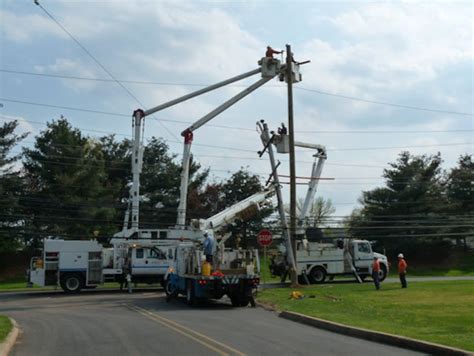 Peco electric - Contact Us. If you see downed power lines or smell natural gas , leave the area immediately and then call PECO at 1-800-841-4141. Representatives are available 24 hours a day, 7 days a week. All email requests are processed in the order in which they are received. This form is for billing, meter reading, property damage claims, service requests ...